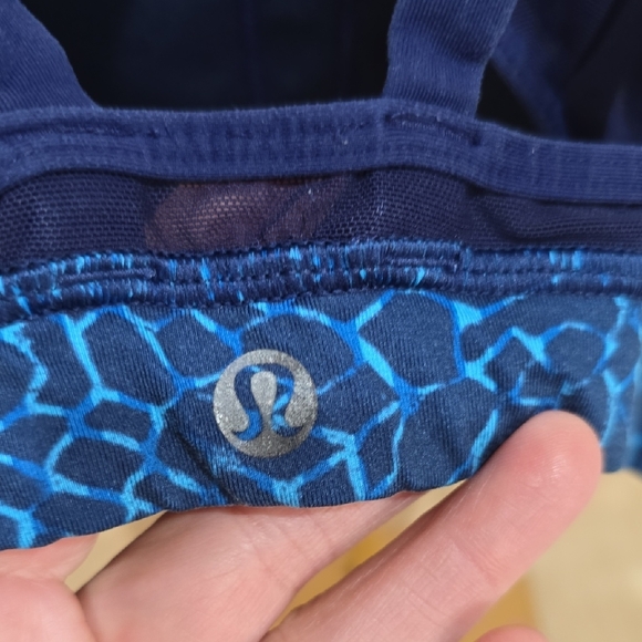 💙 Lululemon Athletica Blue Patterned Sports Bra - Picture 3 of 8